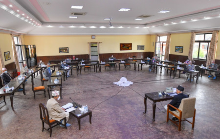 Oli calls Cabinet meeting at midnight