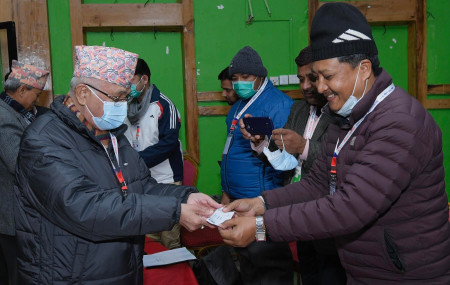 Voting for UML leadership starts