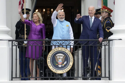 US First lady Jill Biden, India's Prime Minister Narendra Modi and President Joe Biden wave from the Blue Room Balcony during an Arrival Ceremony on the South Lawn of the White House, Thursday, June 22, 2023, in Washington. AP/RSS Photo
