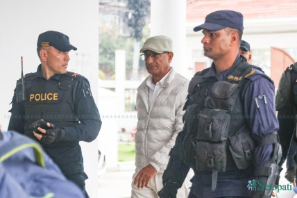 Show-cause order in habeas corpus petition filed on behalf of ex-minister Lekhak