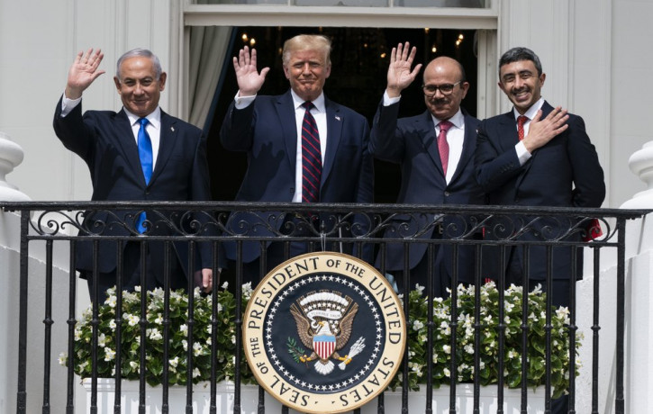 Israeli Prime Minister Benjamin Netanyahu, left, President Donald Trump, Bahrain Foreign Minister Khalid bin Ahmed Al Khalifa and United Arab Emirates Foreign Minister Abdullah bin Zayed al-N