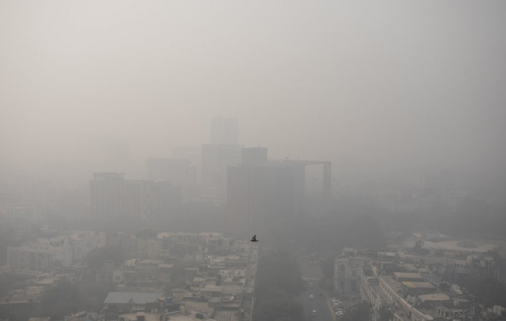 Smog envelopes the skyline in New Delhi, India, Wednesday, Nov. 4, 2020.