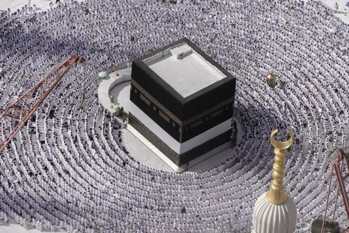 Muslim pilgrims pray around the Kaaba, the cubic building at the Grand Mosque, during the annual Hajj pilgrimage in Mecca, Saudi Arabia, Sunday, June 25, 2023.  AP/RSS Photo
