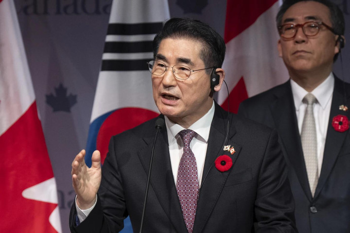 FILE - South Korea’s Foreign Minister Cho Tae-yul, right, looks on as South Korea’s Defense Minister Kim Yong Hyun speaks during a news conference in Ottawa, Ontario, on Nov. 1, 2024. (AP)