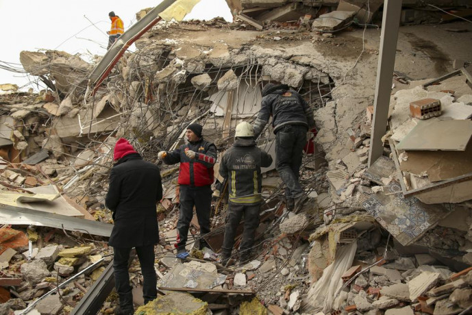 Rescue workers search for survivors on a collapsed building in Malatya, Turkey, Tuesday, Feb. 7, 2023. AP/RSS Photo