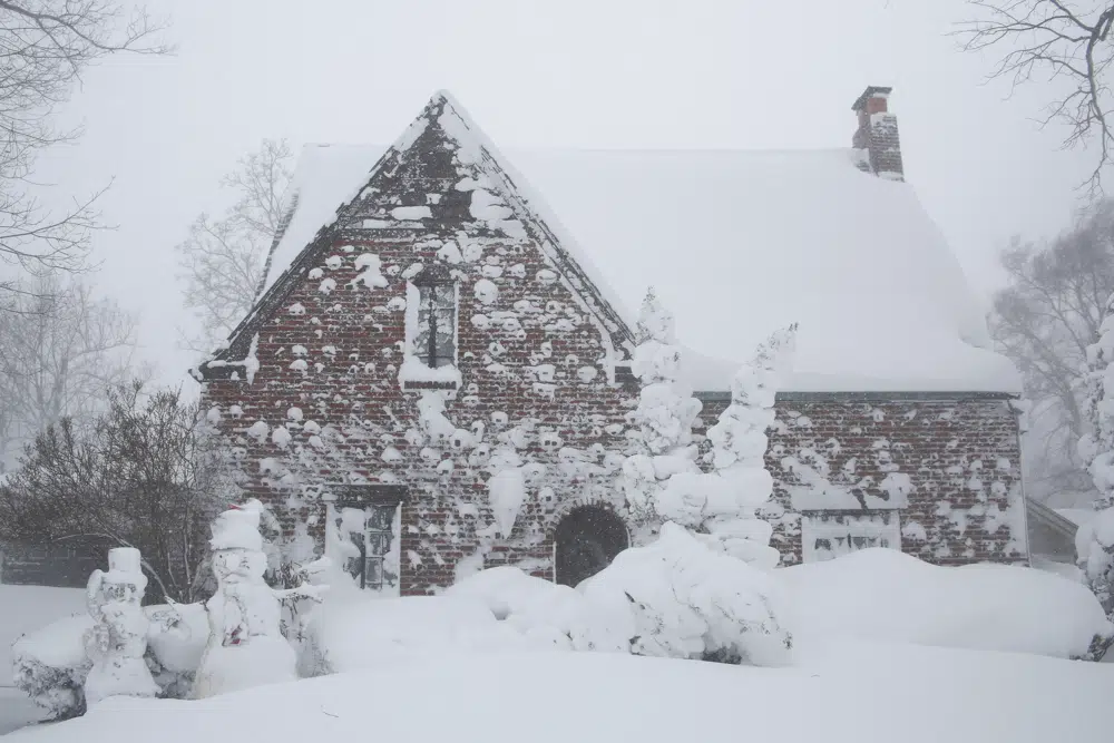 A winter storm rolls through Western New York Saturday, Dec. 24, 2022, in Amherst New York. AP/RSS Photo