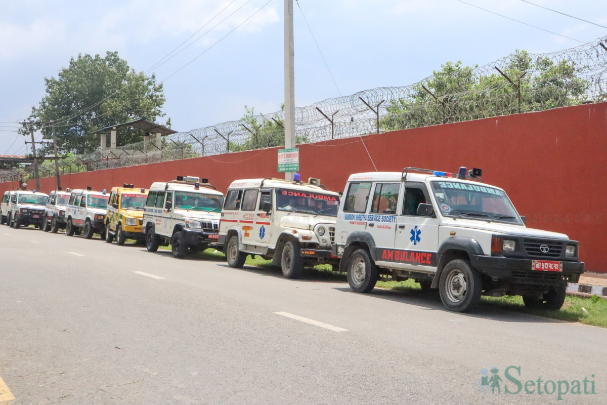 Chitwan-Ambulances-1787834289.jpg