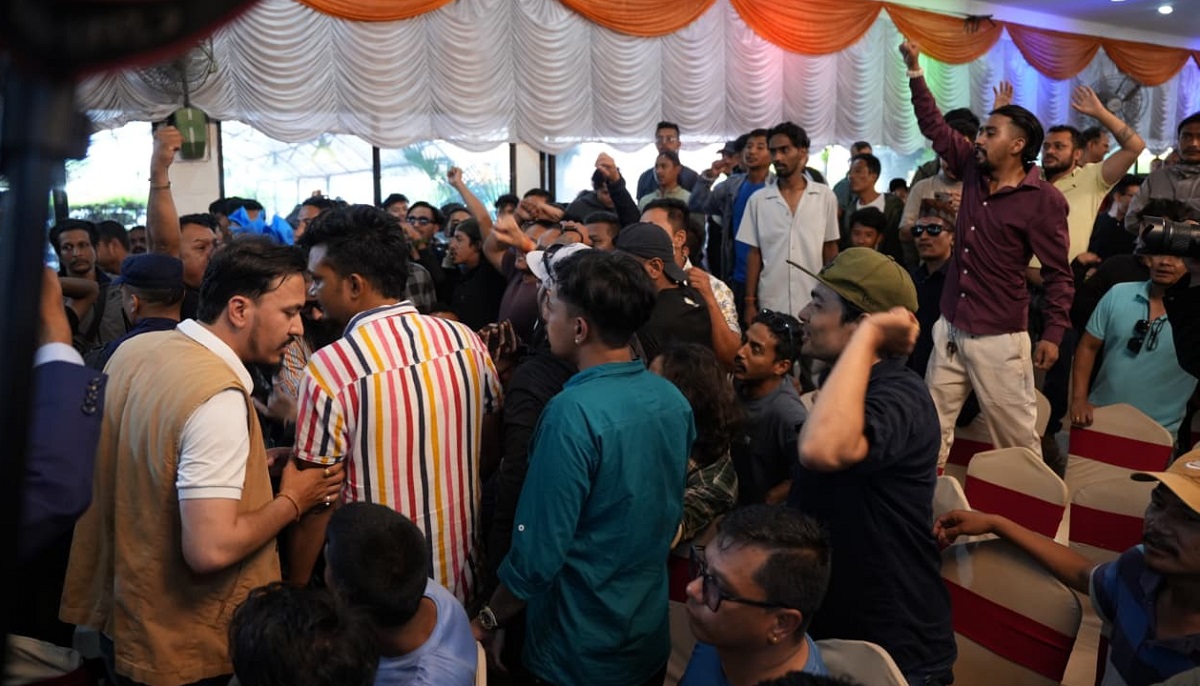 Youth members from the faction of Bikram Pandey and Dhawal Shumsher Rana chant slogans during the RPP's Kathmandu district convention on Wednesday. (Photo: Nepal Photo Library)