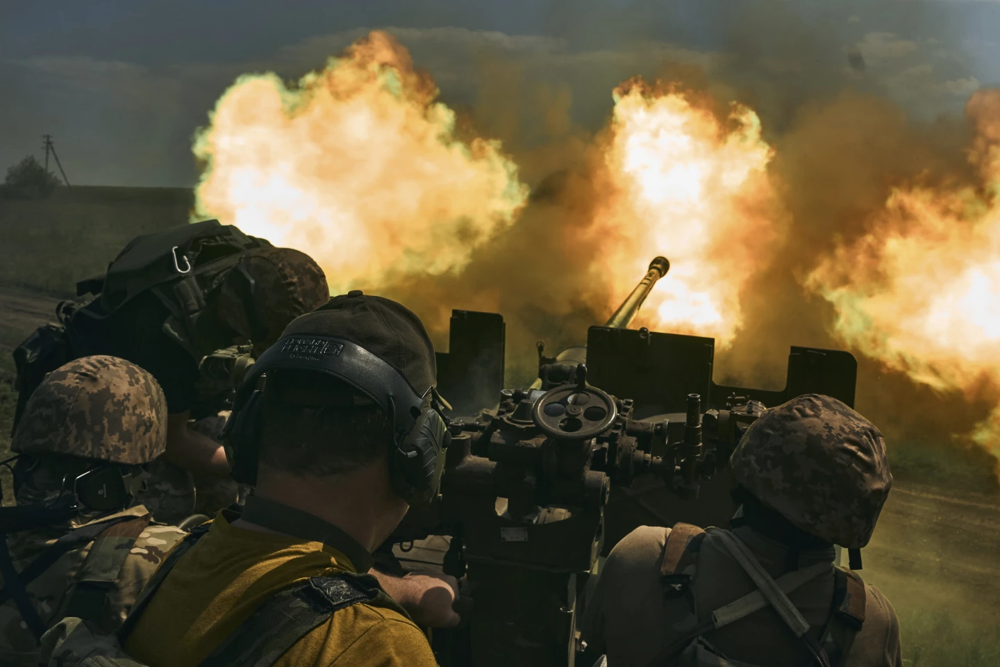 FILE - Ukrainian soldiers fire a cannon near Bakhmut, an eastern city where fierce battles against Russian forces have been taking place, in the Donetsk region, Ukraine, May 15, 2023. The first phase of Ukraine’s counteroffensive to recapture Russian-occupied territory after more than 16 months of war began weeks ago without fanfare, and apart from claiming that its troops are edging forward, Kyiv has not offered much detail on how it’s going. (AP/RSS Photo)