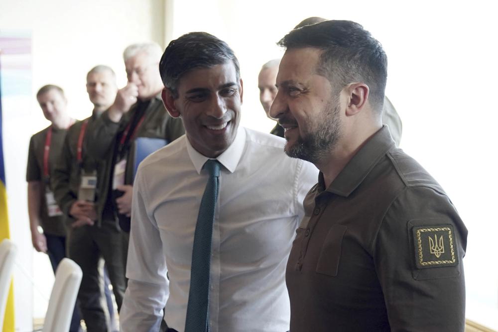 Britain's Prime Minister Rishi Sunak, left, and Ukraine President Volodymyr Zelenskyy meet at the Grand Prince Hotel, during the G7 Summit in Hiroshima, Japan, Saturday, May 20, 2023. AP/RSS Photo