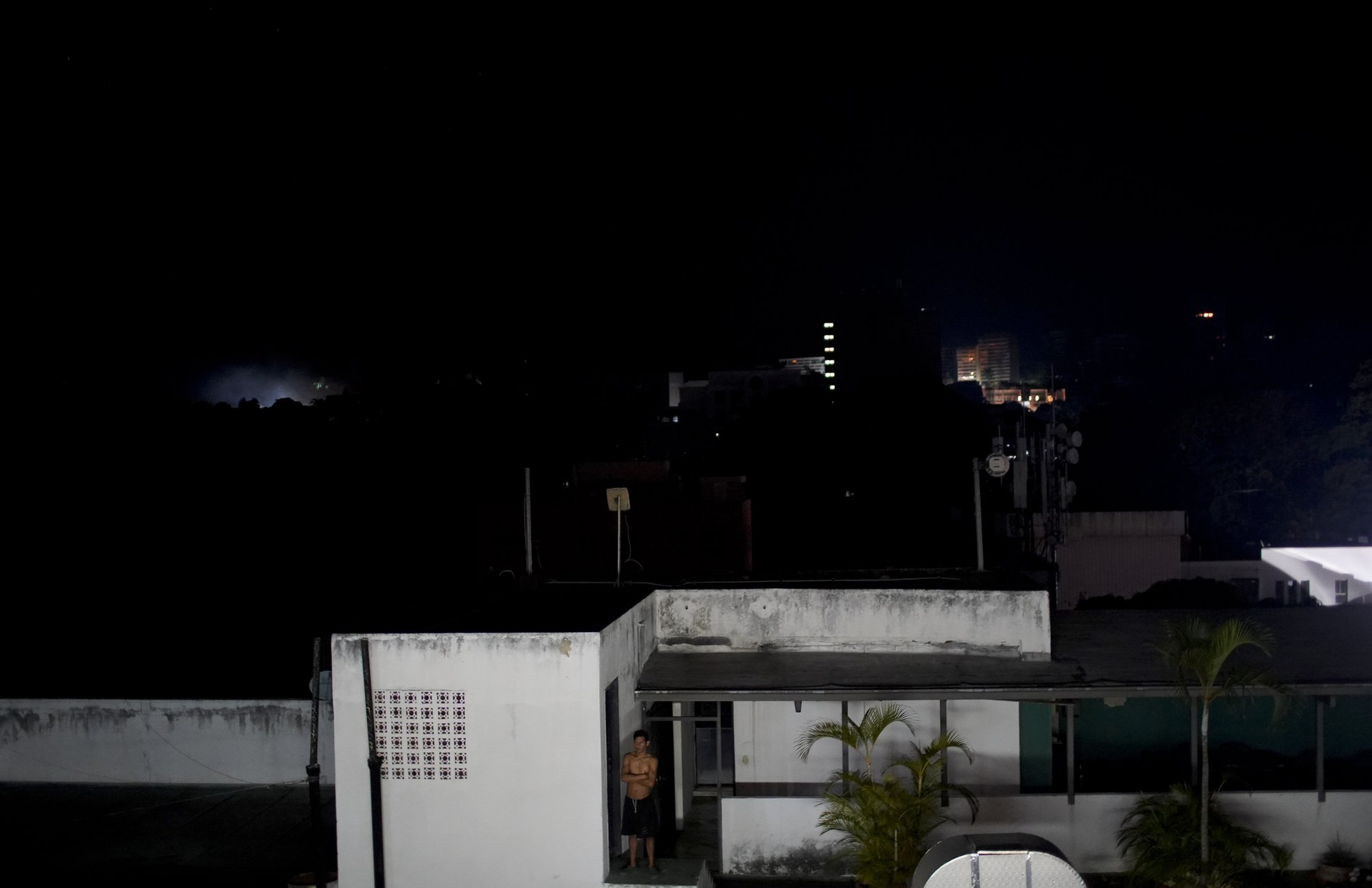New power outage leaves much of Venezuela in the dark