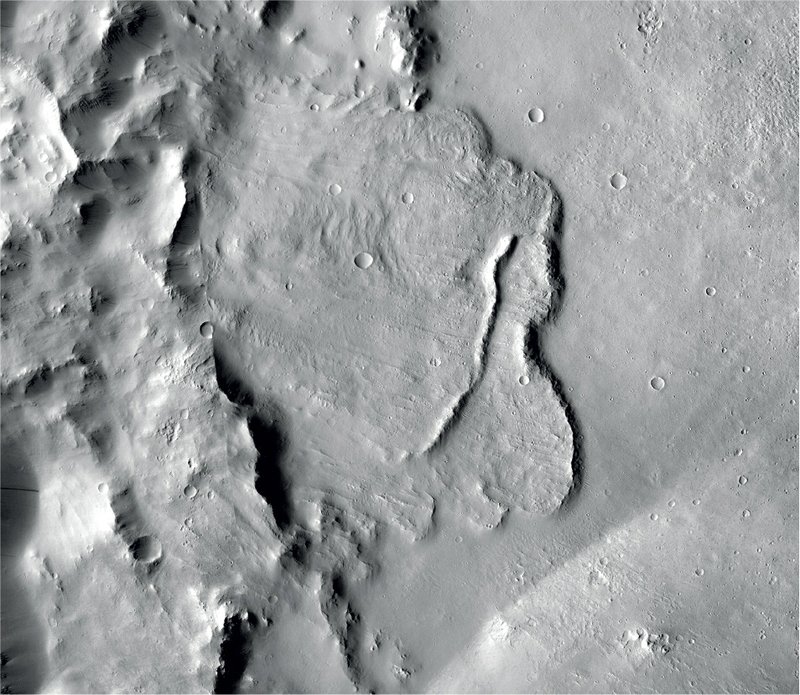 Scientists see evidence of underground lakes system on Mars