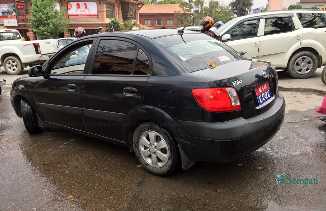 Agriculture minister's vehicle hits a commoner's car