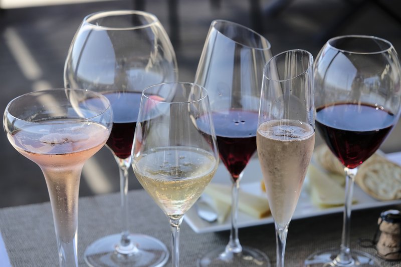 Study challenges health benefits of moderate drinking